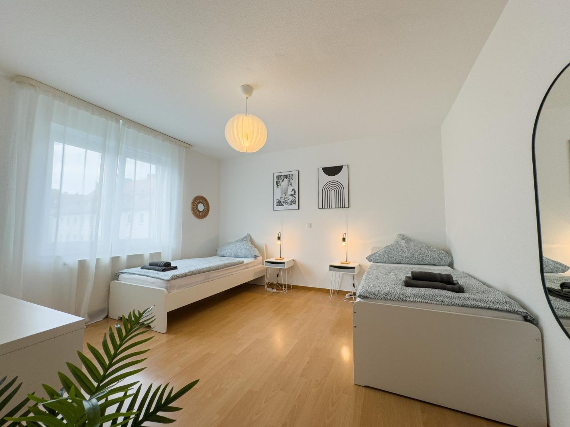 110Qm - 4 Zimmer - Privat Parkplatz - Zentral - Balkon - Mallibase Apartments Kassel Ngoại thất bức ảnh