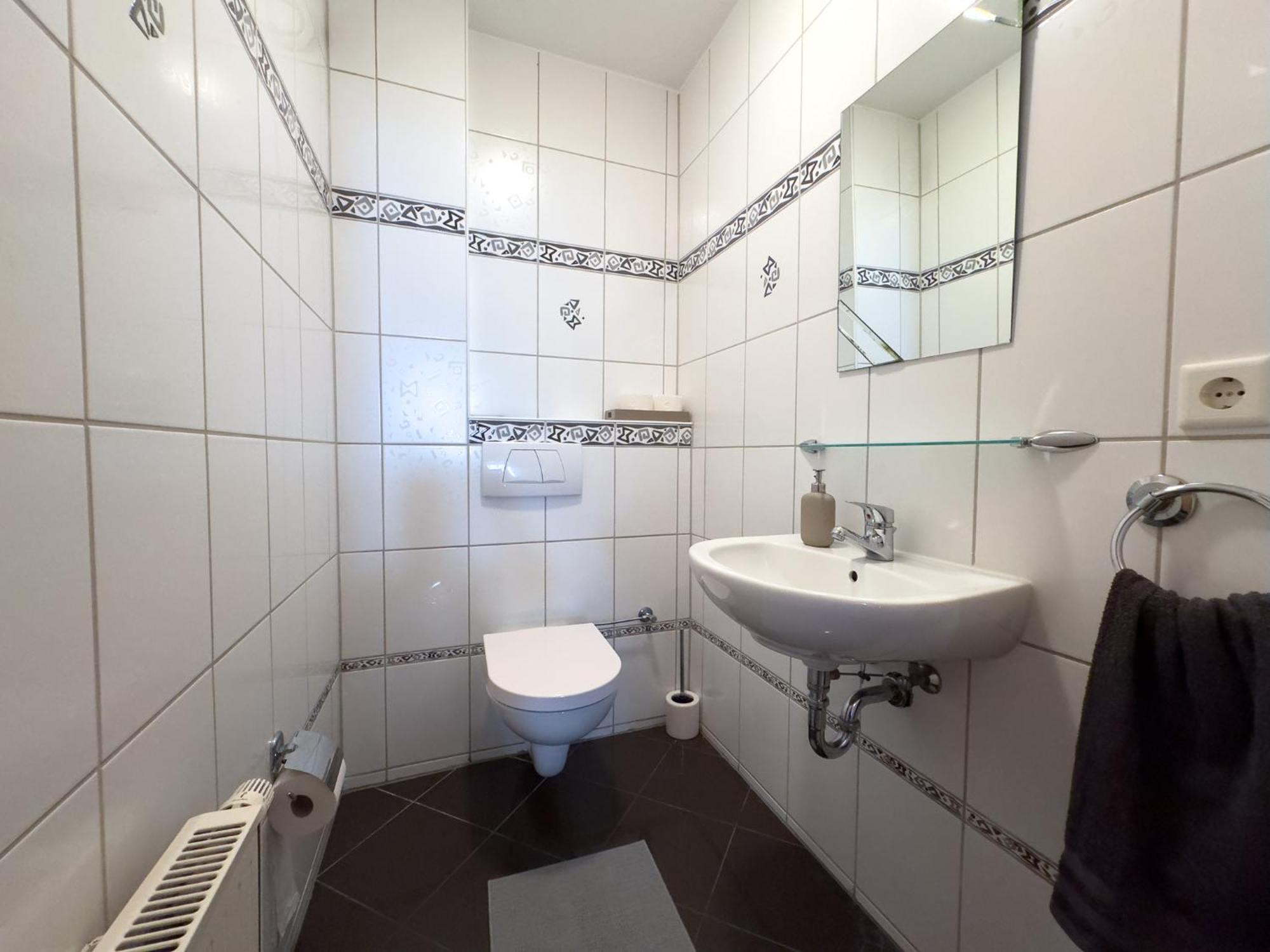 110Qm - 4 Zimmer - Privat Parkplatz - Zentral - Balkon - Mallibase Apartments Kassel Ngoại thất bức ảnh