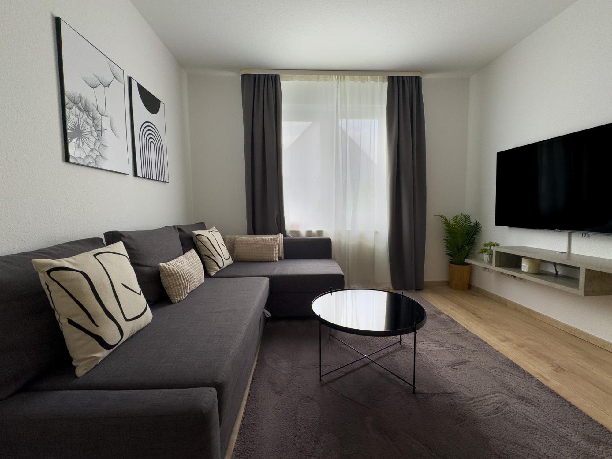 110Qm - 4 Zimmer - Privat Parkplatz - Zentral - Balkon - Mallibase Apartments Kassel Ngoại thất bức ảnh